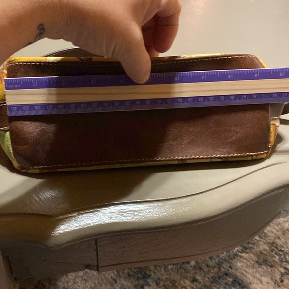 Like new small floral shoulder bag. Super cute bag multi color. - Picture 7 of 11